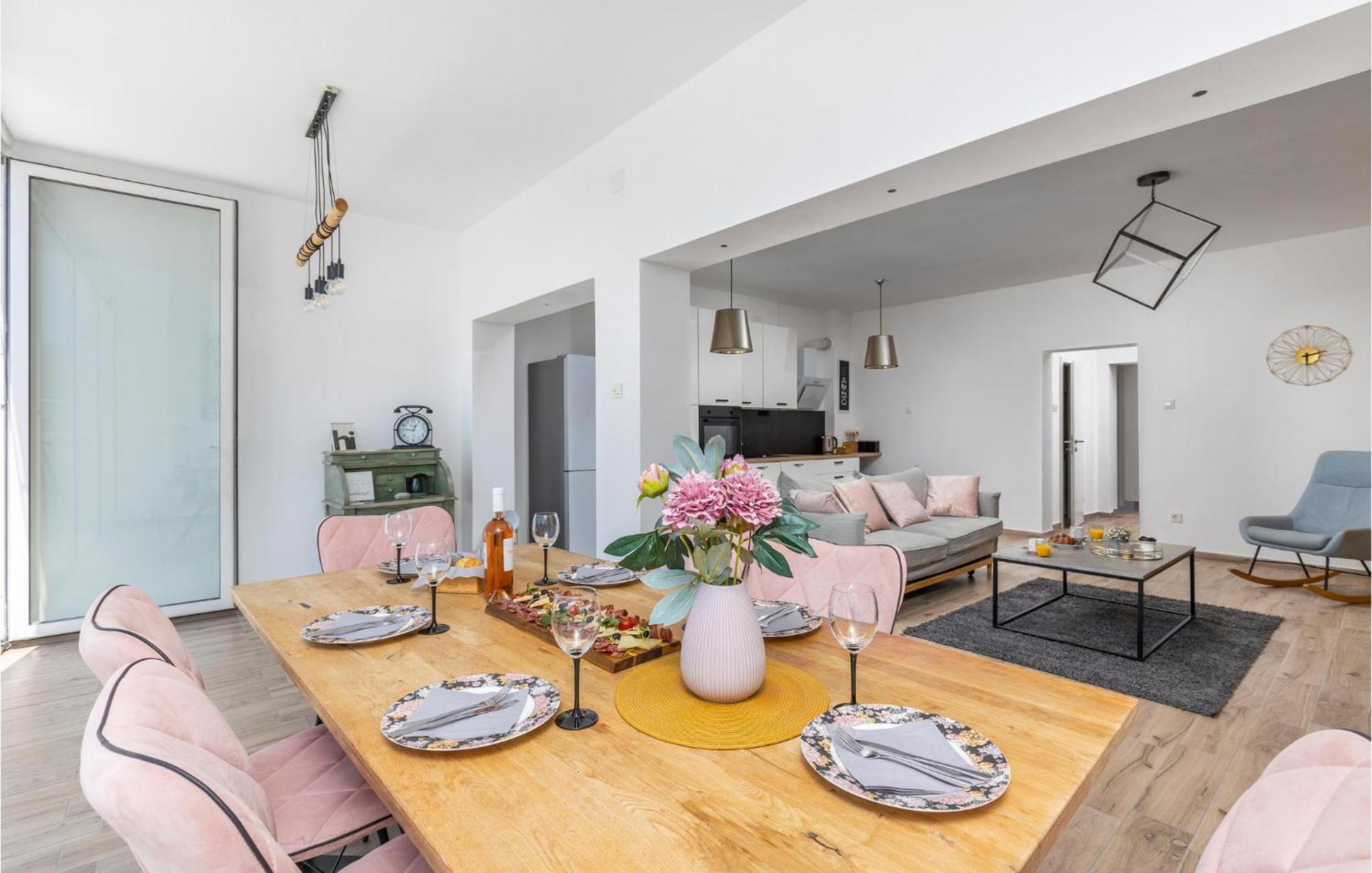 Amazing Apartment In Rijeka With Wifi Dış mekan fotoğraf
